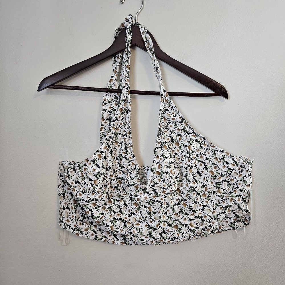 Abound Floral Halter Top Daisy Print V-Neck Casual Neutral Size 2X Plus Feminine